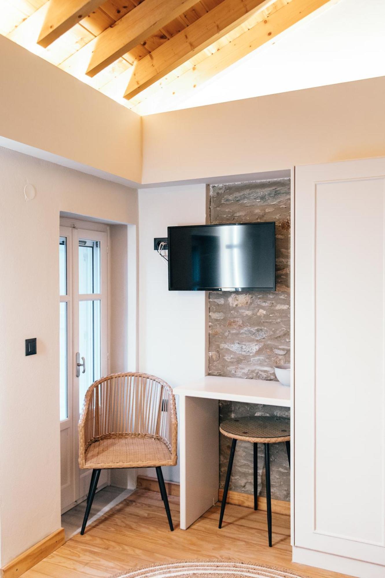 Jano'S House Apartment Plomari ภายนอก รูปภาพ